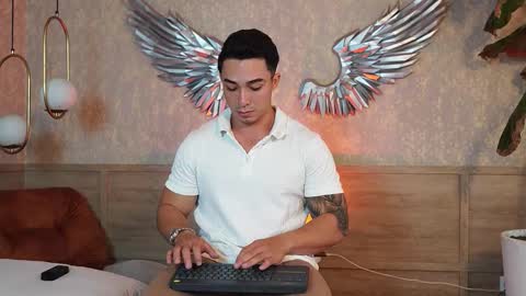 hunk_ryan online show from 10.19.25