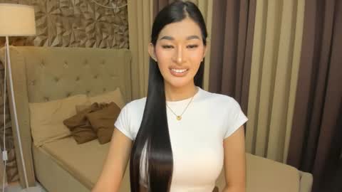 Snapshot of hunkhomerontop chatting on 11.17.25 hunkhomerontop online show from 11.17.25