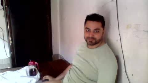 Snapshot of hunkster102 chatting on 04.18.26 hunkster102 online show from 04.18.26