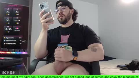 Snapshot of hunter_of_mn chatting on 12.26.24 online show from 12.26.24