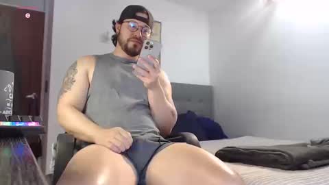 Snapshot of hunter_of_mn chatting on 09.11.25 online show from 09.11.25