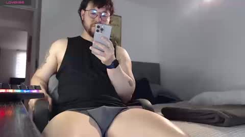 Snapshot of hunter_of_mn chatting on 09.25.25 online show from 09.25.25