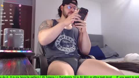 Snapshot of hunter_of_mn chatting on 11.23.25 online show from 11.23.25