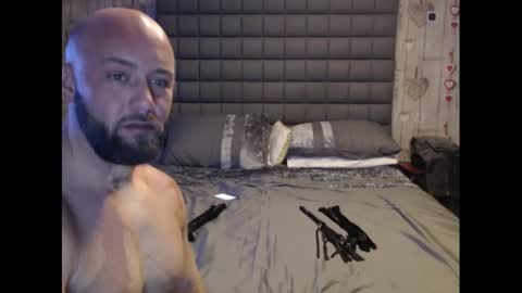 HunterandEsme online show from 01.10.25