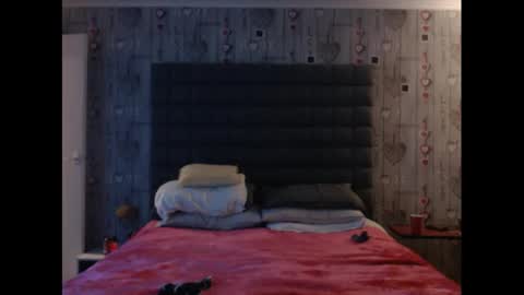 HunterandEsme online show from 01.21.25