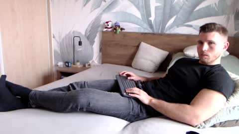 Snapshot of hunterbridges chatting on 12.30.24 Hunter Bridges online show from 12.30.24