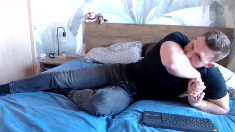 Snapshot of hunterbridges chatting on 02.01.25 Hunter Bridges online show from 02.01.25