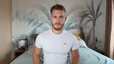 Snapshot of hunterbridges chatting on 10.12.25 Hunter Bridges online show from 10.12.25