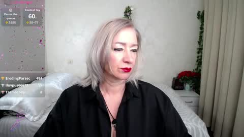 Snapshot of hunters_woman chatting on 05.29.26 Irena online show from 05.29.26