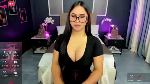 HELLO HANNAH IS BACK online show from 07.10.26