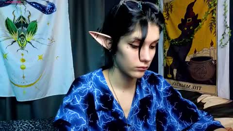 Snapshot of hyeon_jin chatting on 01.17.25 Hyeon Jin online show from 01.17.25