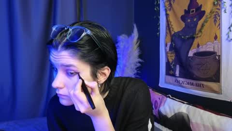 Snapshot of hyeon_jin chatting on 01.28.25 Hyeon Jin online show from 01.28.25