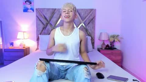 Son Hyunjin online show from 02.10.26