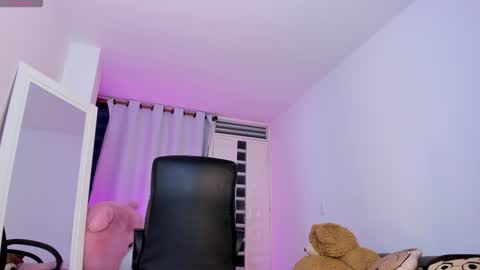 Helloouu im  Abigail call me Abi  MY NEW SHEDULE  IS 1030PM online show from 02.02.25