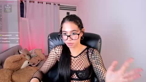 Helloouu im  Abigail call me Abi  MY NEW SHEDULE  IS 1030PM online show from 02.25.25