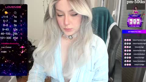 Snapshot of i_esus chatting on 12.19.24 Olivia Alafolix- Fr--je parle fr -en online show from 12.19.24