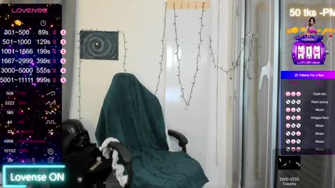 Snapshot of i_esus chatting on 01.15.25 Olivia Alafolix- Fr--je parle fr -en online show from 01.15.25