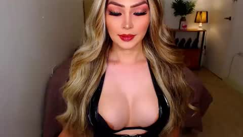 QUEEN SUSSIE BROWN online show from 02.27.26