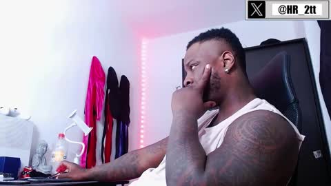 Mr H Independent model online show from 02.15.25