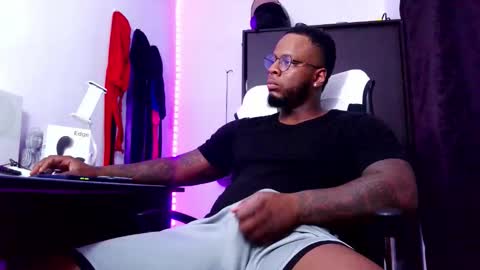 Mr H Independent model online show from 09.16.25