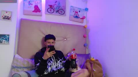 iam_lukas__ online show from 12.23.25