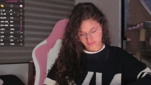 Snapshot of iam_nikki chatting on 01.09.25 On instagram Imm NikkiHelp me reach 100 likes online show from 01.09.25