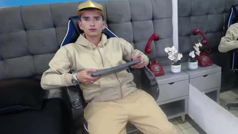 Iam Smith  online show from 01.12.26