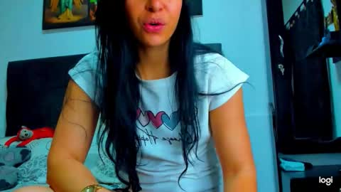 Snapshot of iam_your_fantasy chatting on 11.01.25 iam_your_fantasy online show from 11.01.25