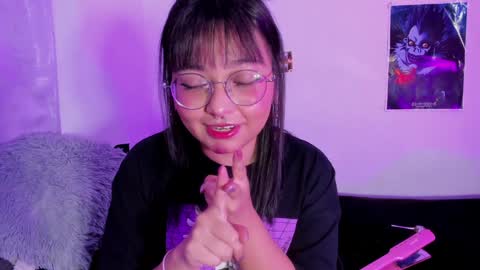 Snapshot of iam_zoechan chatting on 12.10.24 Zoe 3 online show from 12.10.24