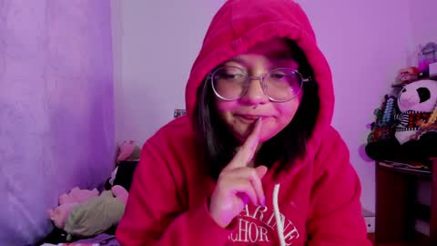 Snapshot of iam_zoechan chatting on 12.15.24 Zoe 3 online show from 12.15.24