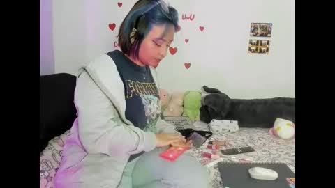 Snapshot of iam_zoechan chatting on 02.20.25 Zoe 3 online show from 02.20.25