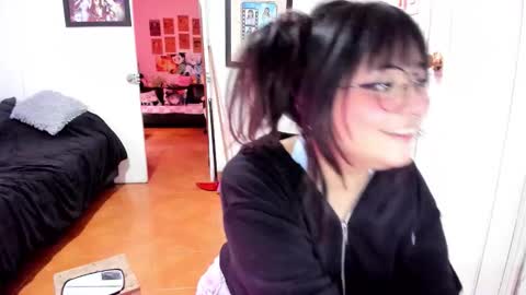 Snapshot of iam_zoechan chatting on 01.08.26 Zoe 3 online show from 01.08.26