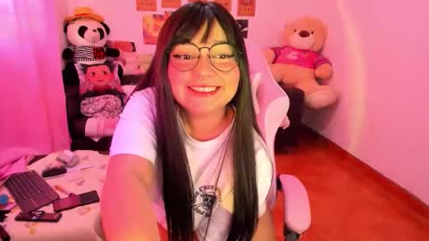 Snapshot of iam_zoechan chatting on 01.12.26 Zoe 3 online show from 01.12.26