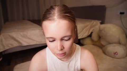 Claire online show from 12.14.25