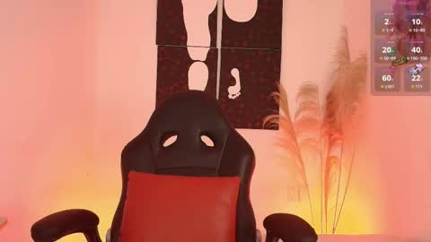 Snapshot of iamlola_ chatting on 10.06.25 IM LOLA online show from 10.06.25