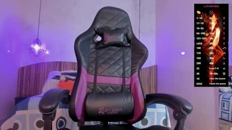 Nayuta online show from 11.06.25