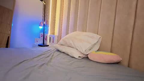 Nyxy online show from 04.10.26