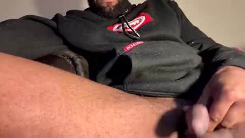 iamtheone403 online show from 10.10.25