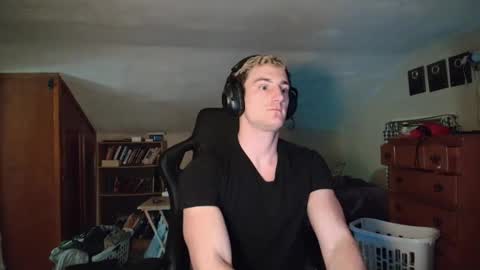 Snapshot of iamtommyparker chatting on 10.18.25 iamtommyparker online show from 10.18.25