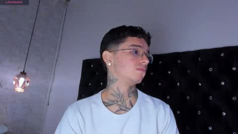 IAN CASTILLO online show from 10.01.25