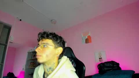 IAN CASTILLO online show from 12.04.25