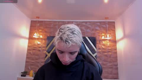 IAN CASTILLO online show from 02.19.26