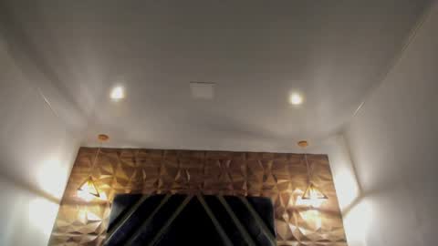 IAN CASTILLO online show from 04.07.26