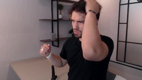 Ian Davis online show from 01.28.25