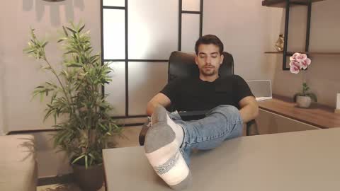 Ian Davis online show from 03.08.25