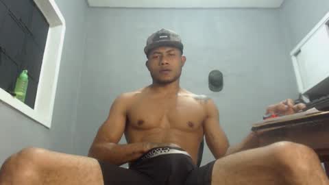 Snapshot of ian_tuner chatting on 12.03.24 ian_tuner online show from 12.03.24