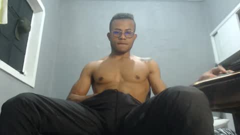 Snapshot of ian_tuner chatting on 12.07.24 ian_tuner online show from 12.07.24