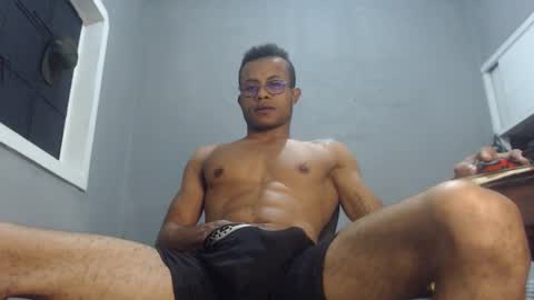 Snapshot of ian_tuner chatting on 12.23.24 ian_tuner online show from 12.23.24