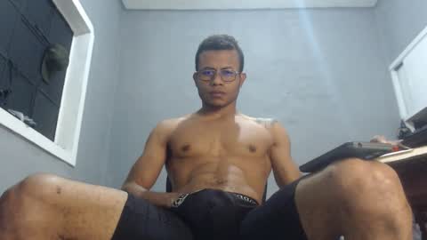 Snapshot of ian_tuner chatting on 01.07.25 ian_tuner online show from 01.07.25