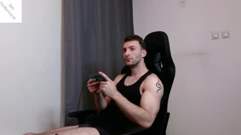 Snapshot of ianandersson27 chatting on 02.24.25 Ian Andersson online show from 02.24.25